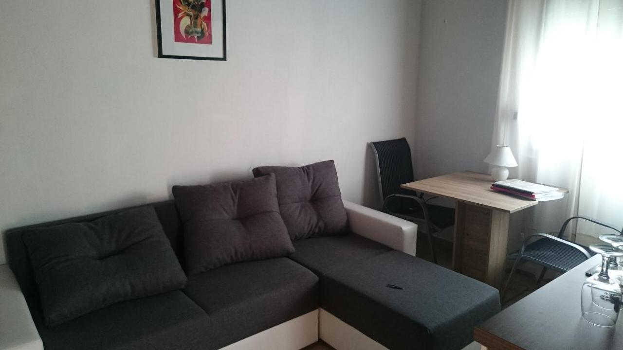 Apartman Mara Vir Exteriér fotografie